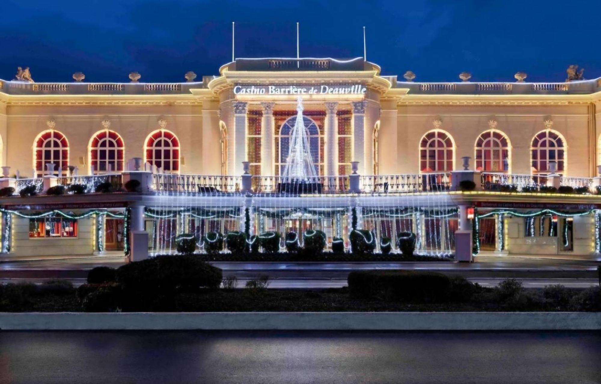 Vue mer splendide, Port-Deauville proche Plage Appartement *