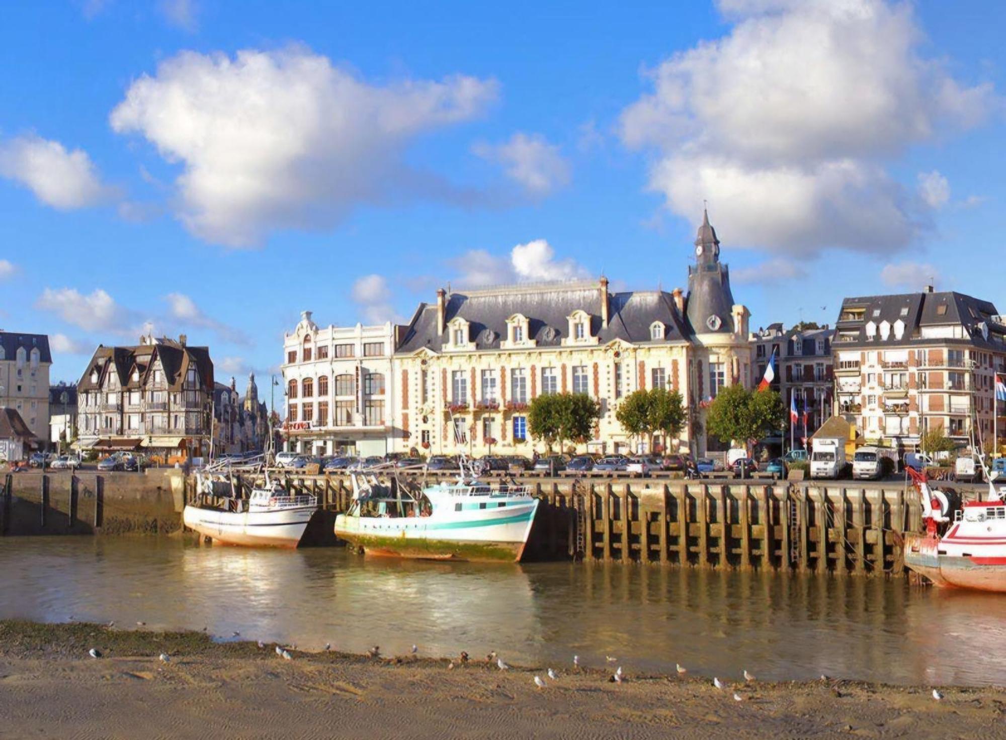 Appartement Vue mer splendide, Port-Deauville proche Plage *